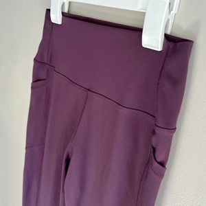 Zyia Active Wine Pocket Brilliant Hi-Rise Capri 20" Item #899 Size 8-10